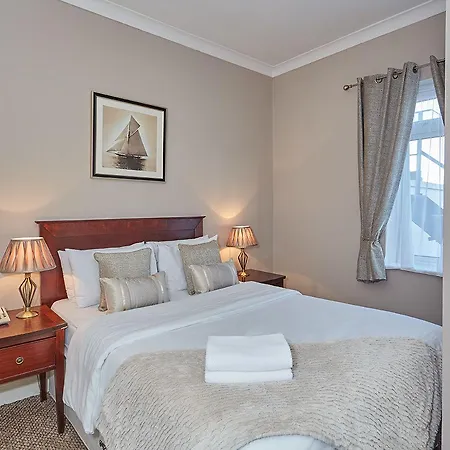 Uppercross House فندق 3*