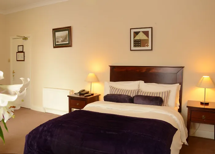 Hotel Uppercross House 3*