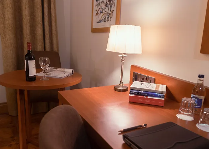 Uppercross House Hotel