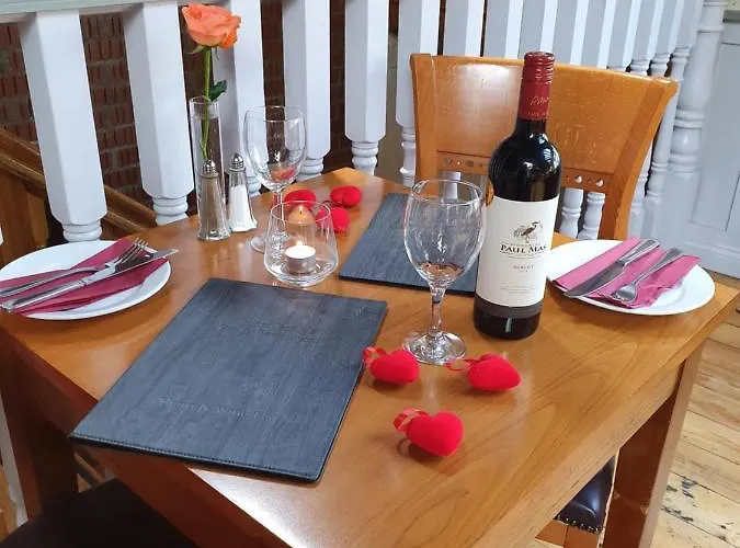 Uppercross House Hotel