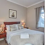 Uppercross House Hotel 3*