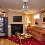 Uppercross House 3*