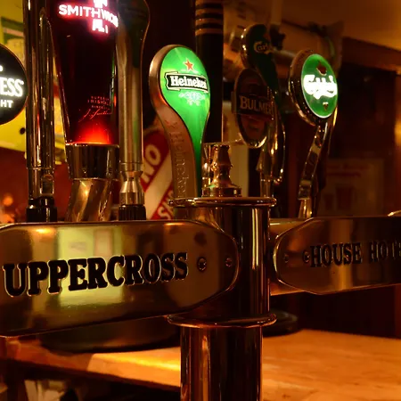 Uppercross House Отель Дублин