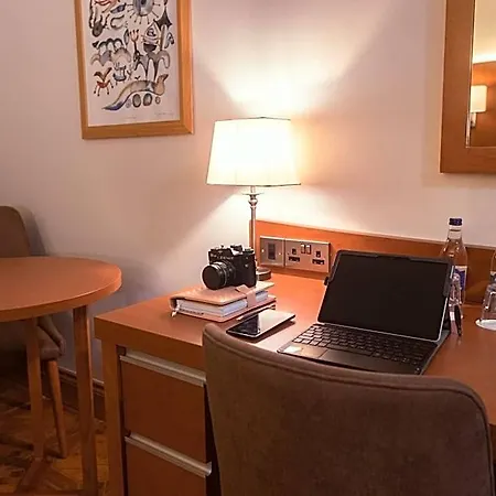 Uppercross House Отель