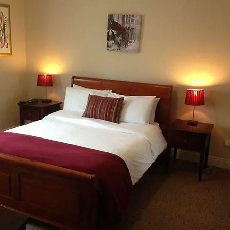 Hotel Uppercross House 3*
