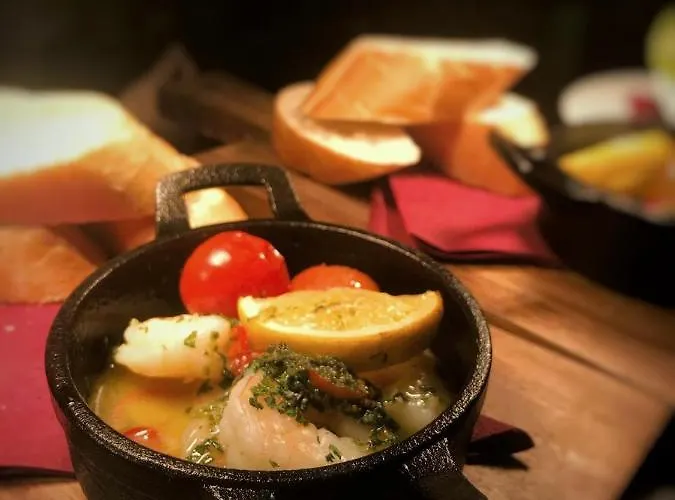 Uppercross House Otel