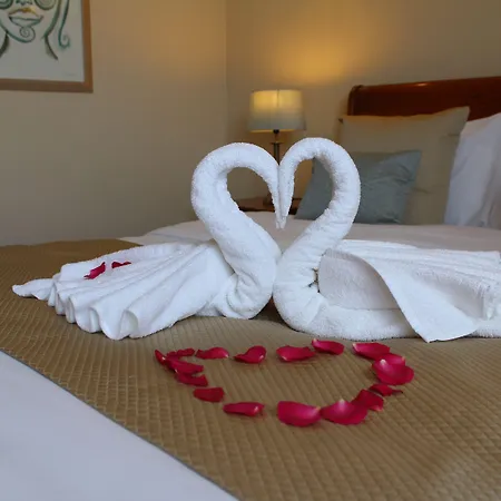 Hotel Uppercross House 3*