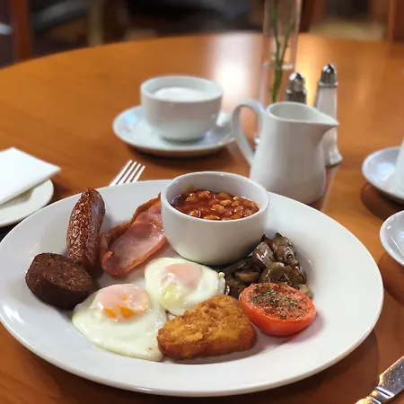 Hotel Uppercross House